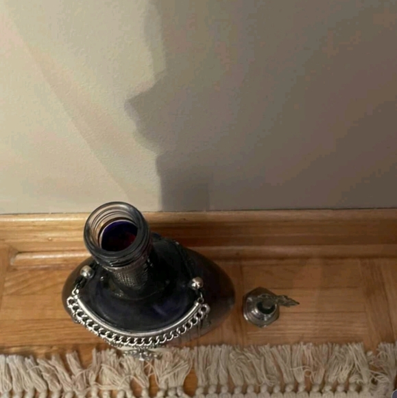 Hand painted decorative bottle - Picture 5 of 7